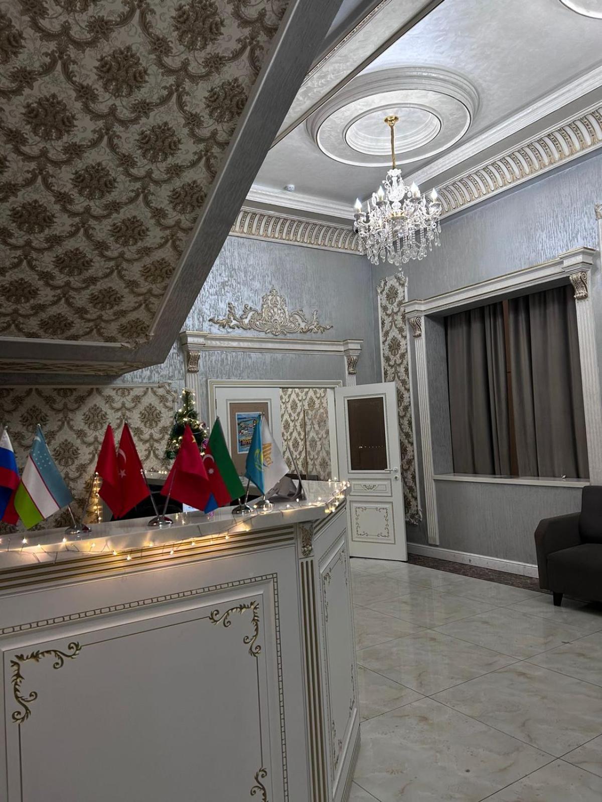 Khan Plaza Almaty Eksteriør billede